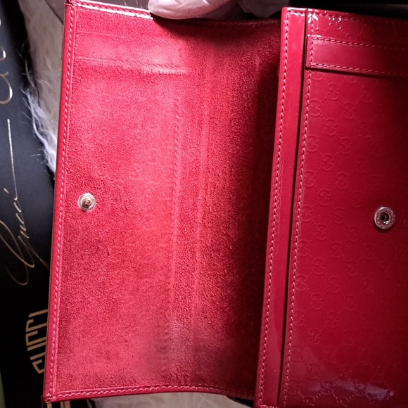 🔥🔥Gucci Guccissima Red Patent Leather Wallet - EUC - Picture 12 of 17